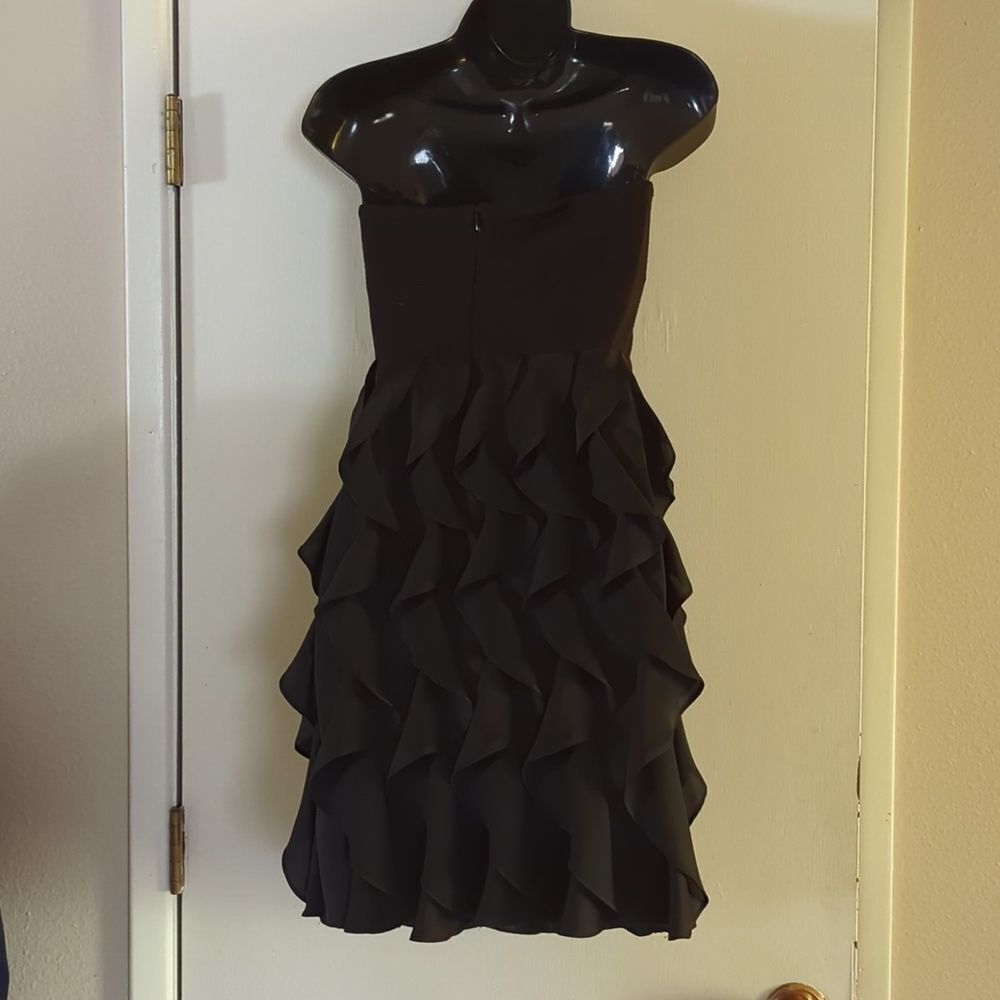 - Lauren Conrad Black Strapless Ruffle Front Dress - Picture 5 of 11